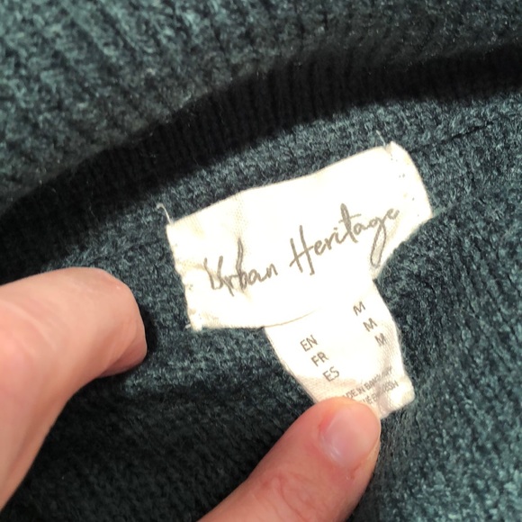 2/15$ Urban Plant cowlneck sweater - Picture 2 of 6